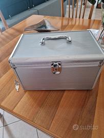 valigetta metallo con chiavi 
