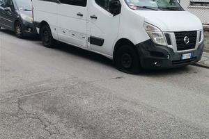 Nissan nv400 8posti