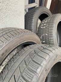 4 gomme 245/45 R18 Toyo invernali 70%