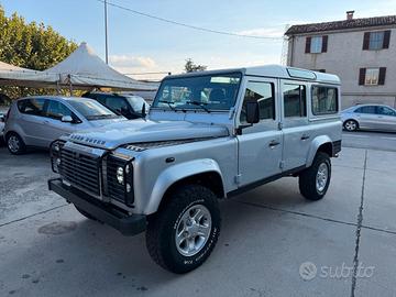 Land Rover Defender 110 2.4 TD4 Station Wagon N1