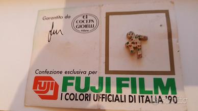 Spilla Ciao italia 90 fuji film, bertoni