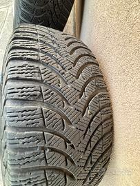 4 cerchi con gomme invernali