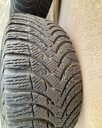 4 cerchi con gomme invernali