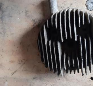Testata motore vespa-piaggio-98-faro-basso