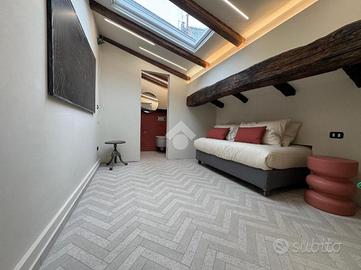 MONOLOCALE A BOLOGNA