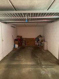 Box singolo ma spazioso in Suisio