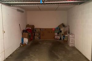 Box singolo ma spazioso in Suisio