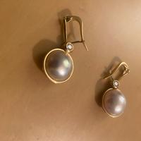 Orecchini perle mabe’ e brillanti e oro giallo