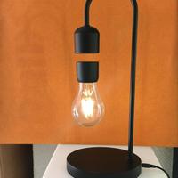 Levitating lamp Lampada fluttuante