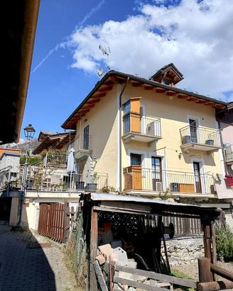 Alloggio con terrazzo