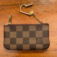 Louis Vuitton Pochette con Catenella