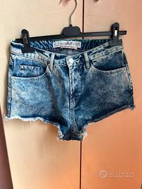 Jeans corti a vita alta