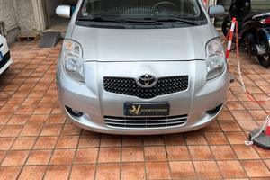 Toyota Yaris 1.4 D-4D 5 porte Navi