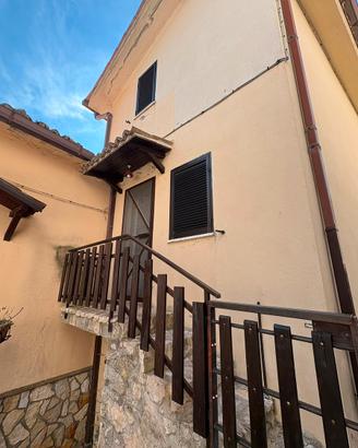 Vendita immobile di 65 mq + 30 mq di taverna