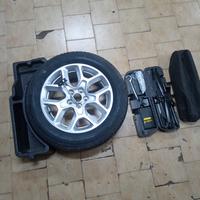 ruota di scorta con attrezzi jeep Renegade 