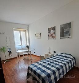 Ampia stanza singola zona san Siro