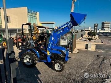 Trattore con pala