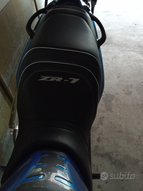 Moto Kawasaki zr7