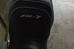Moto Kawasaki zr7