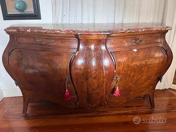 Credenza antica bombata con inserti in radica