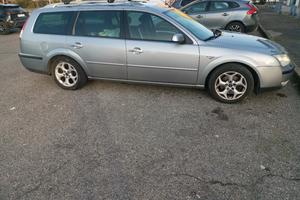 mondeo ancora  marciante per pezzi di ricambio 