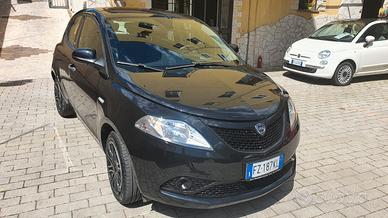 Lancia Ypsilon 1.2 69 CV 5 porte GPL Ecochic Gold