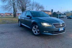SKODA SUPERB 1,6 TDI