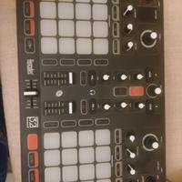 Hercules P32 Dj console