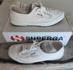 Superga bianche e outlet nere