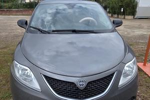 Lancia Ypsilon Gold 2017