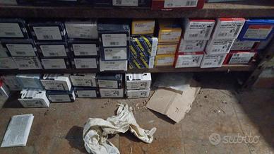 Lotto merci ricambi auto 