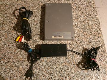 PS2 Slim SCPH-70004 Argento (Console e Cavi)