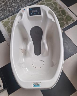 vasca con bilancia per neonati