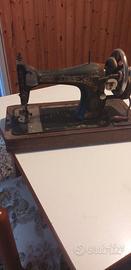 Macchina da cucire SINGER