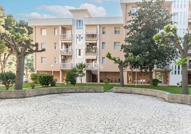 4 LOCALI A ROSETO DEGLI ABRUZZI