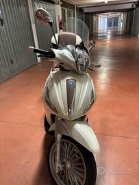 Piaggio Beverly 300