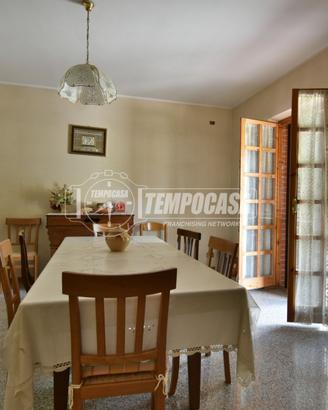Casa indipendente con terreno e doppio garage