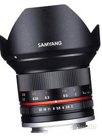 Ob. Samyang 12mm F2 NCS CS M4/3
-  anche  permuta 