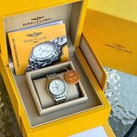Questo è un orologio Breitling Shadow Flyback,