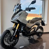 Honda xadv 750 grigio nardo' opaco 2025 km0