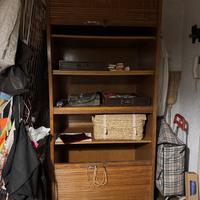 Mobile in rovere con serrande di grandi dimensioni