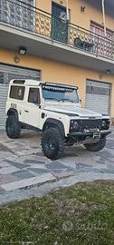 Land Rover Defender 90