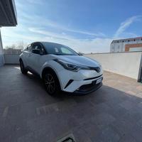 TOYOTA CH-R