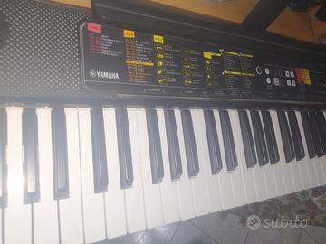 Yamaha psr f52