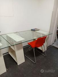 Scrivania/Tavolo con piano in vetro