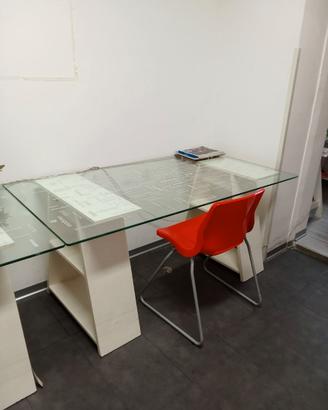 Scrivania/Tavolo con piano in vetro