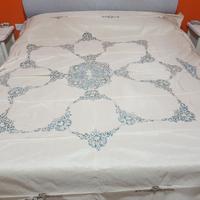 coperta in Cantù ricamata a mano. fine 800