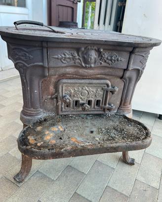 Stufa economica d’epoca in ghisa – primi ‘900