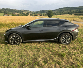 Kia ev6 2022 con gancio traino 77kw finanziabile