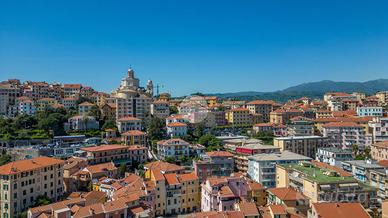 4 LOCALI A IMPERIA